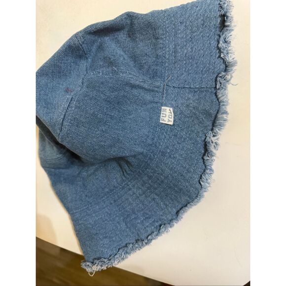 Zara Kids Denim Frayed Brim Lightweight Summer Sun Bucket Hat Blue One Size - Picture 1 of 4